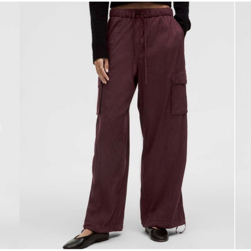 Lululemon Lightweight Adjustable Mid Rise Cargo Pant Sz L Garnet Red Baggy Loose
